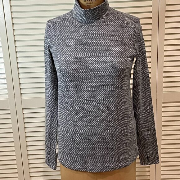 LULULEMON ATHLETICA Women's Longsleeve Top Grey/White Colors Size 8 NWOT - Picture 2 of 7